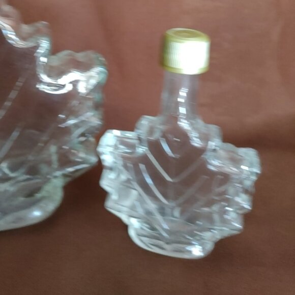 Leaf-Shaped Clear Glass Bottle  Set of 3 - Picture 4 of 8